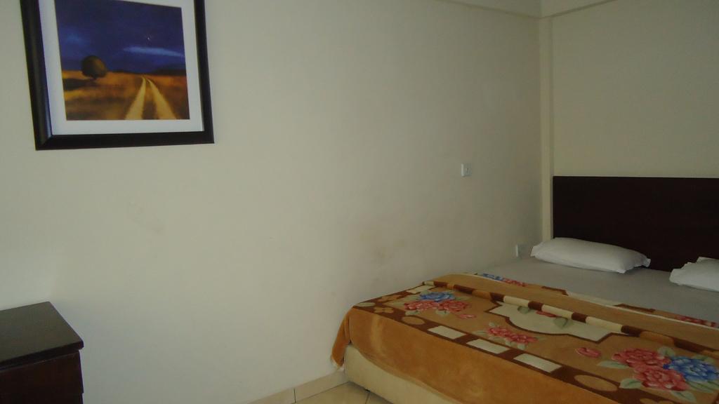 קומסי Wadoma Royale Hotel חדר תמונה