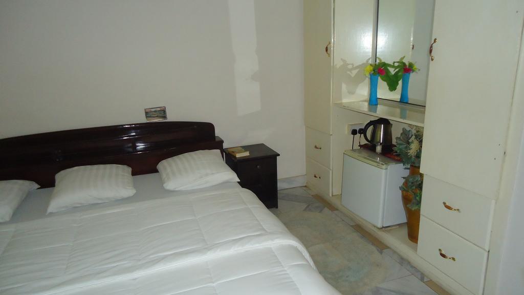 קומסי Wadoma Royale Hotel חדר תמונה