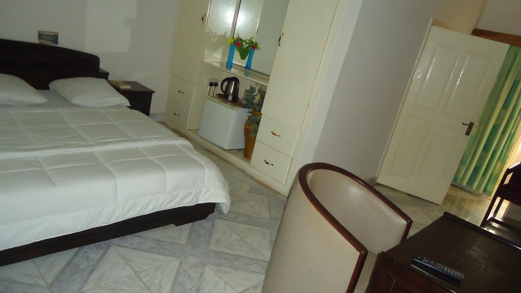 קומסי Wadoma Royale Hotel חדר תמונה
