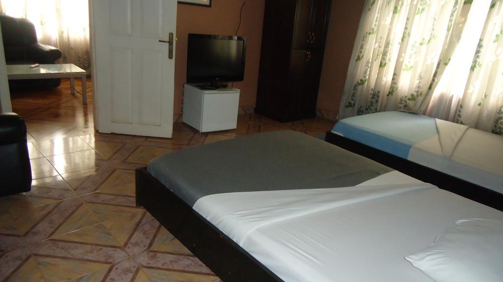 קומסי Wadoma Royale Hotel חדר תמונה