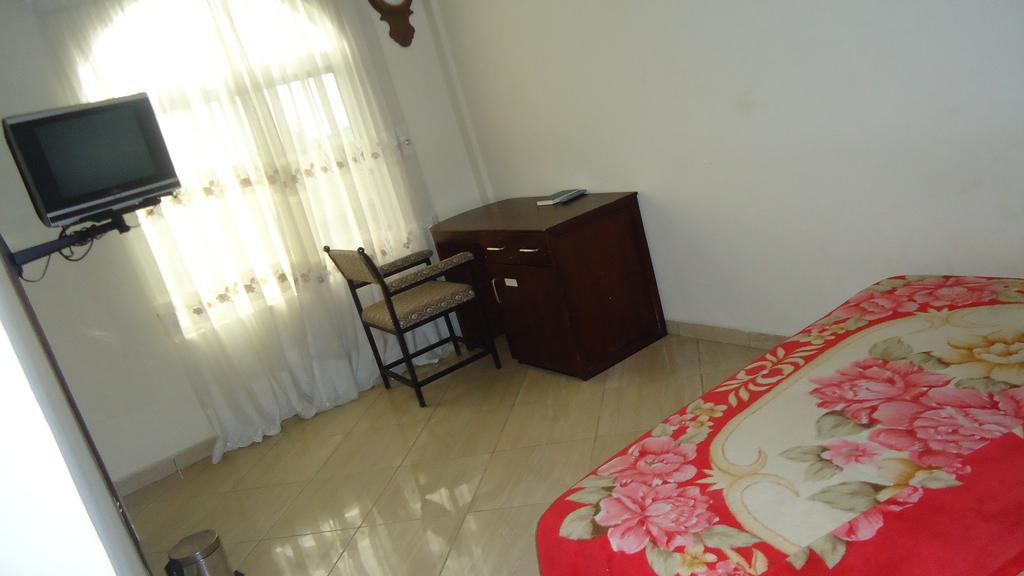 קומסי Wadoma Royale Hotel חדר תמונה